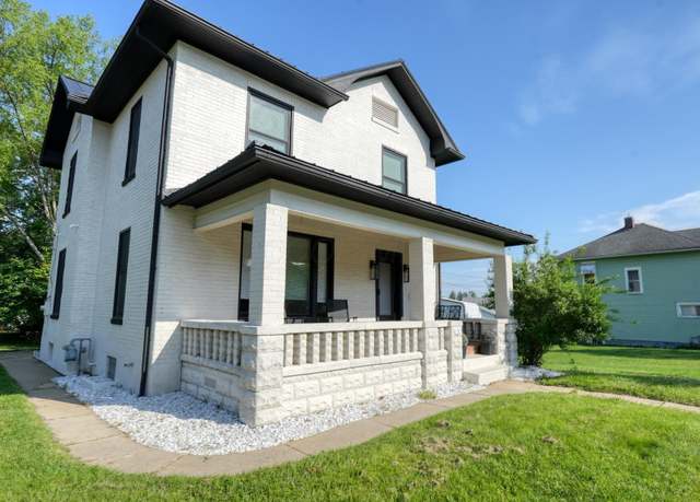 Property at 1001 Clark St, Cambridge, OH 43725, 3 beds, 1.5 baths