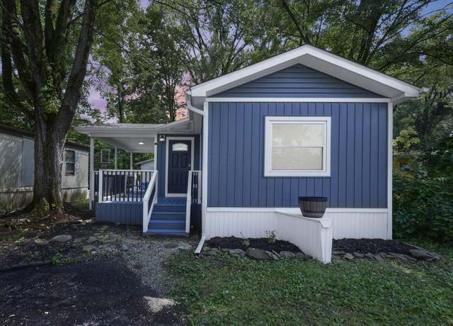 Property at 144 Cambridge Ct, Reynoldsburg, OH 43068, 3 beds, 2 baths