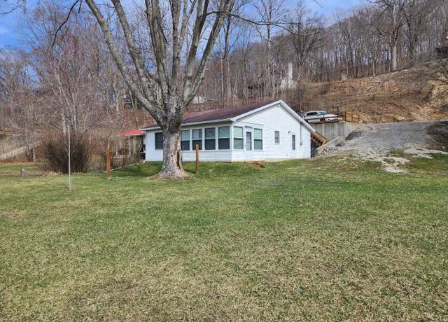 Property at 291 Bevens Ln, Waverly, OH 45690, 3 beds, 1.5 baths