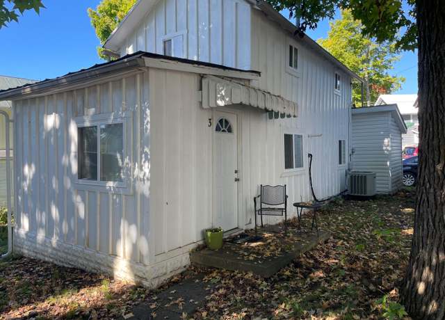 Property at 3 1st St, Lancaster, OH 43130, 2 beds, 1 bath