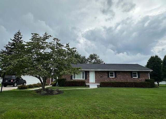 Property at 308 Oak Ln, Chillicothe, OH 45601, 3 beds, 2 baths