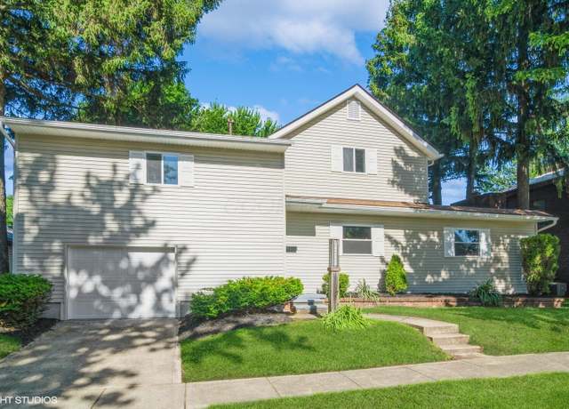 Property at 823 S Walnut St, Bucyrus, OH 44820, 4 beds, 2 baths