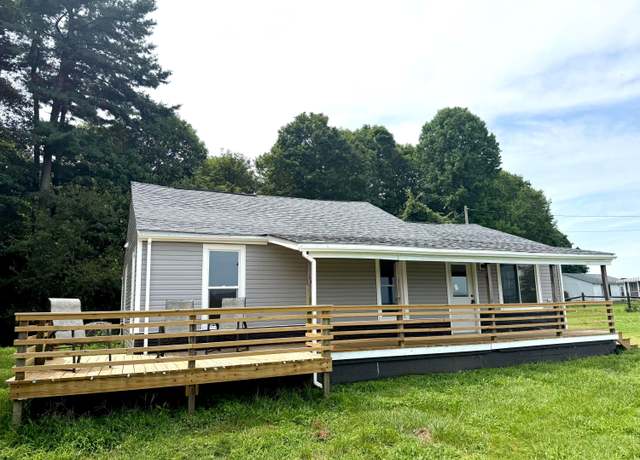 Property at 325 Lake Rd SE, Lancaster, OH 43130, 3 beds, 1 bath