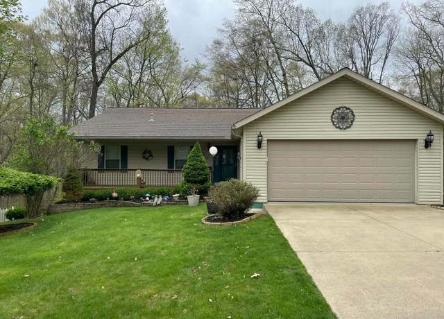 Property at 553 Floral Valley Dr W, Howard, OH 43028, 5 beds, 3 baths