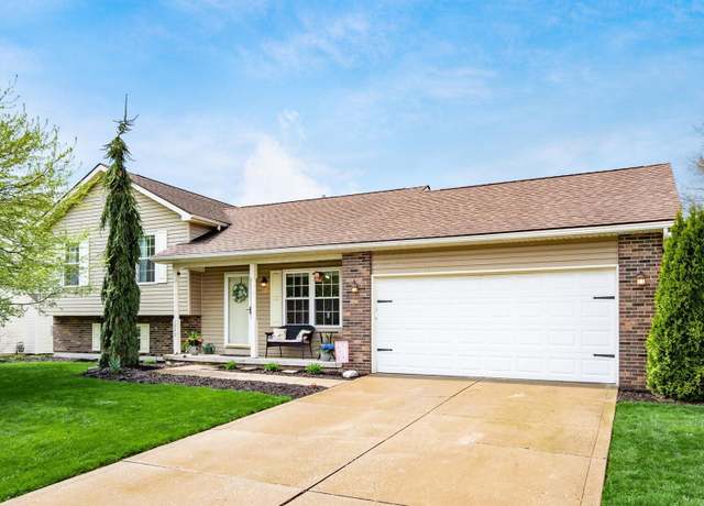 Property at 1649 Lewie Dr, Newark, OH 43055, 4 beds, 3 baths