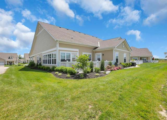 Property at 614 Newport Ln, Hebron, OH 43025, 2 beds, 2 baths