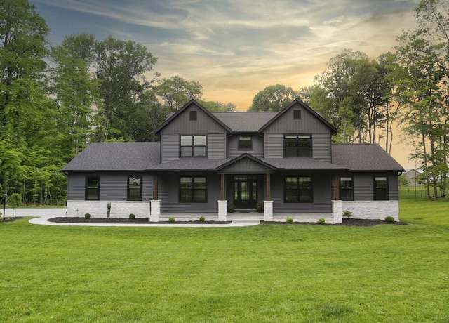 Property at 9553 Woodridge Cir, Fredericktown, OH 43019, 4 beds, 2.5 baths