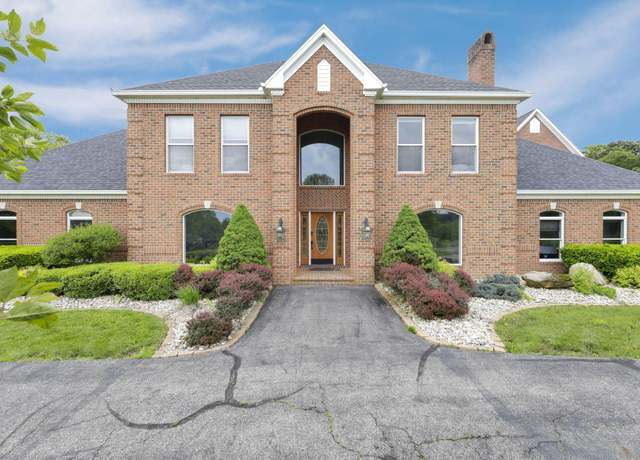 Property at 2300 Stonewall Cemetery Rd SW, Lancaster, OH 43130, 8 beds, 5.5 baths