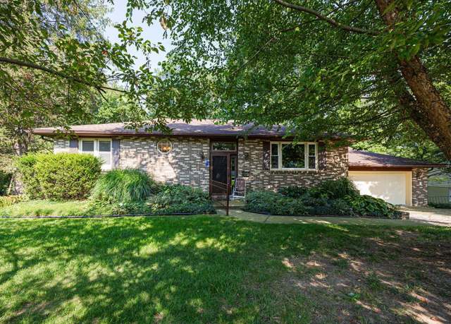 Property at 391 Lynwood Ln, Lancaster, OH 43130, 3 beds, 2.5 baths