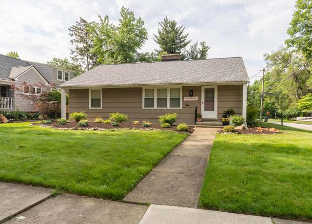 Property at 299 Chatham Rd, Columbus, OH 43214, 2 beds, 1.5 baths