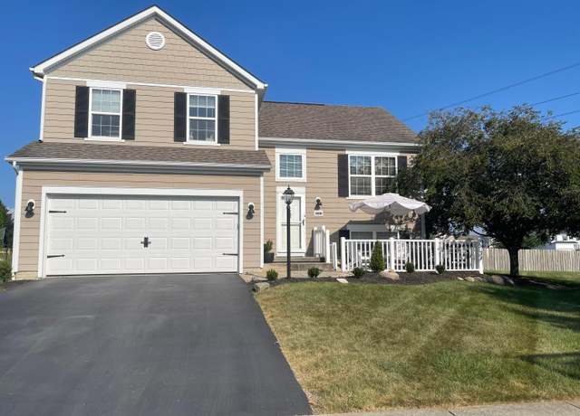 Property at 800 Brevard Cir, Pickerington, OH 43147, 3 beds, 2.5 baths