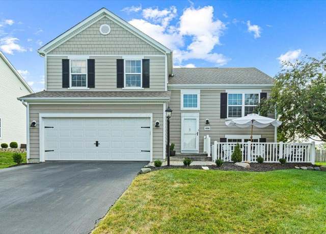 Property at 800 Brevard Cir, Pickerington, OH 43147, 3 beds, 2.5 baths