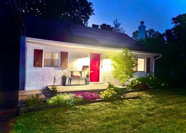 Property at 283 Maplewood Ave, Columbus, OH 43213, 4 beds, 2 baths