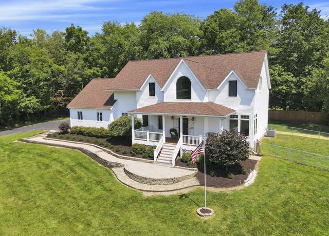 Property at 12362 Saylor Rd NW, Baltimore, OH 43105, 4 beds, 4 baths