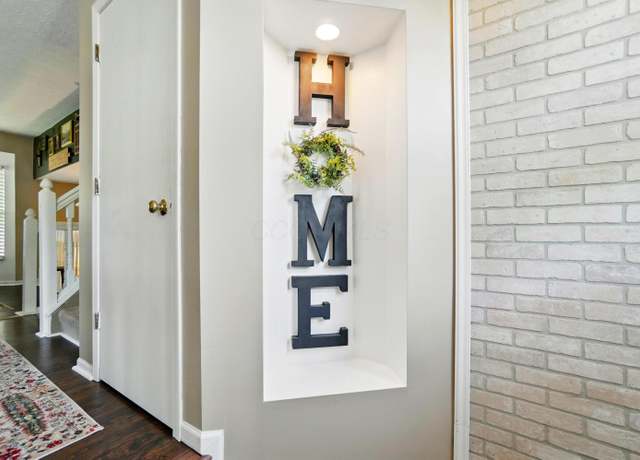Property at 5694 Danmar Dr, Canal Winchester, OH 43110, 3 beds, 2.5 baths