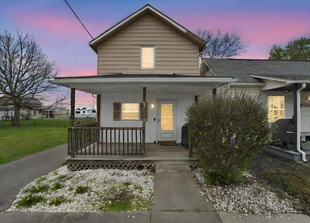 Property at 631 Elm Ave, Circleville, OH 43113, 3 beds, 1.5 baths