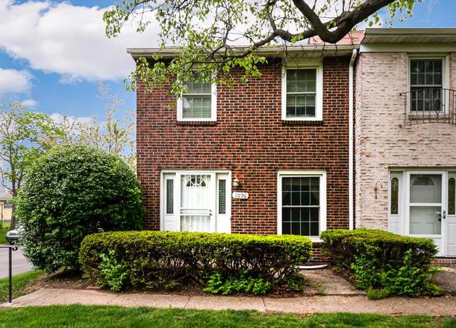 Property at 1096 Hardesty Pl W, Columbus, OH 43204, 3 beds, 2 baths