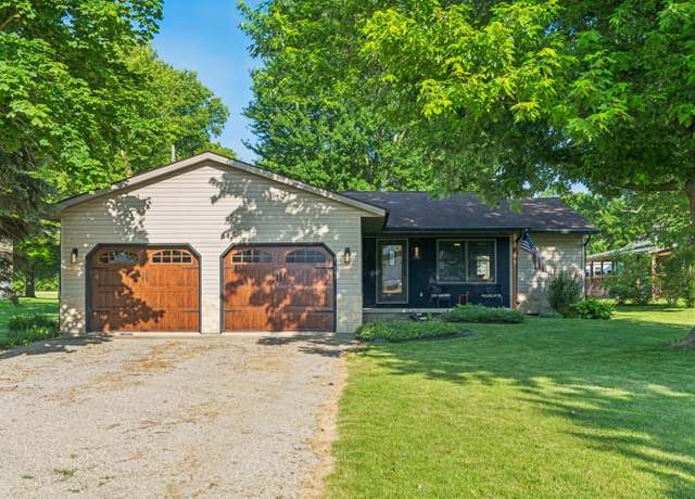 Property at 4490 N Bank Rd, Buckeye Lake, OH 43008, 3 beds, 2 baths