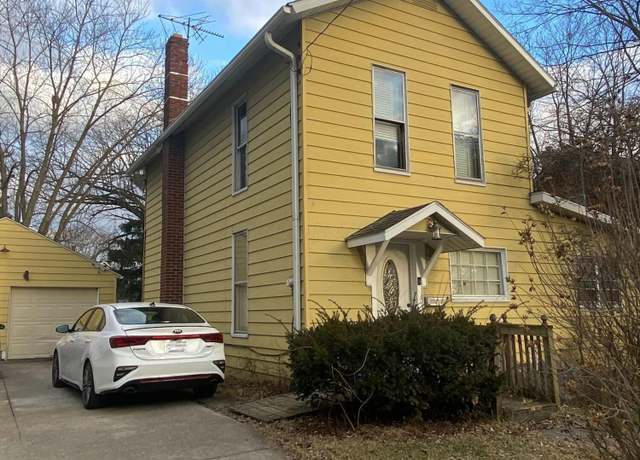 Property at 204 Elm St, Marion, OH 43302, 4 beds, 2 baths