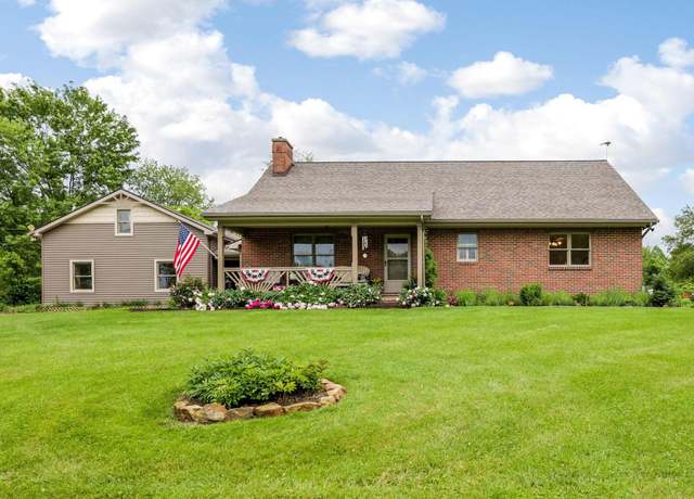 Property at 596 Stump Hollow Rd SE, Lancaster, OH 43130, 3 beds, 4 baths