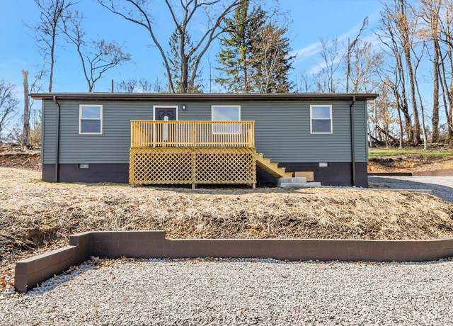 Property at 1427 Saint Charles St, Zanesville, OH 43701, 2 beds, 2 baths