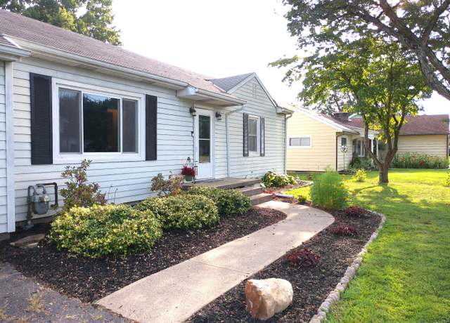 Property at 99 North Vernon Ave, Newark, OH 43055, 2 beds, 1.5 baths