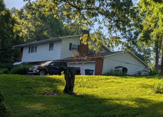 Property at 129 Shalimar Dr, Newark, OH 43055, 4 beds, 1.5 baths