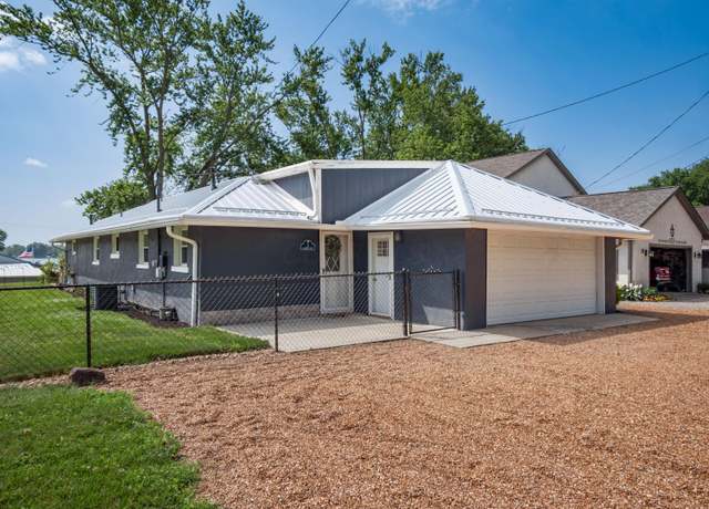 Property at 3 Lakeview Dr, Thornville, OH 43076, 2 beds, 2 baths