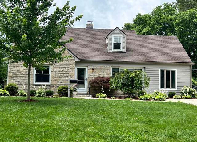 Photo of 2309 Woodstock Rd, Upper Arlington, OH 43221