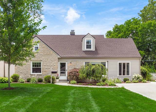 Photo of 2309 Woodstock Rd, Upper Arlington, OH 43221