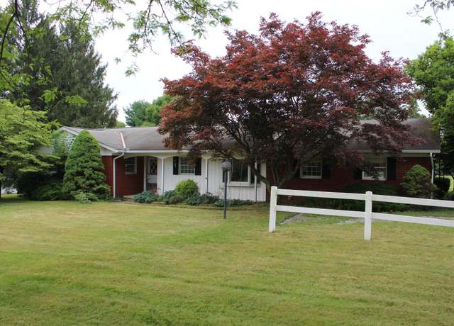 Property at 3293 Outville Rd, Granville, OH 43023, 3 beds, 2 baths