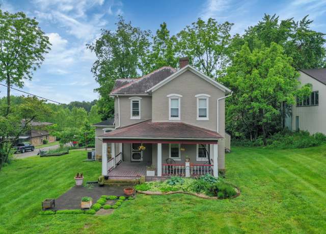 Property at 1904 Cedar Hill Rd, Lancaster, OH 43130, 4 beds, 2.5 baths