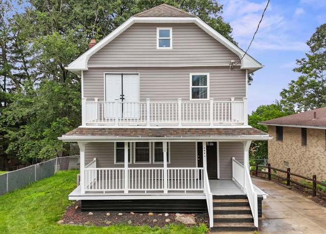 Property at 1940 8th St SW, Akron, OH 44314, 4 beds, 2 baths