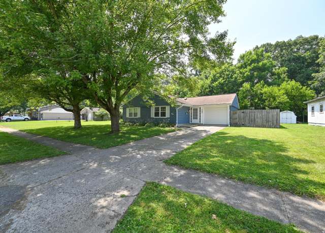 Property at 1103 Fairwood Ave, Marion, OH 43302, 3 beds, 1.5 baths