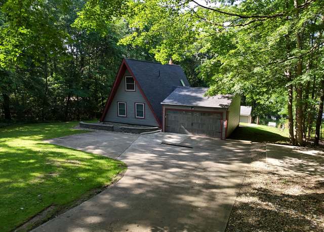 Property at 1252 Apple Valley Dr, Howard, OH 43028, 7 beds, 5 baths