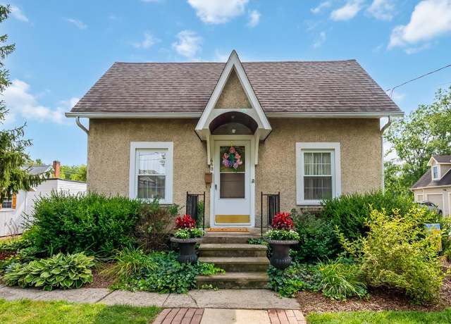 Property at 448 N Washington St, Delaware, OH 43015, 2 beds, 1 bath