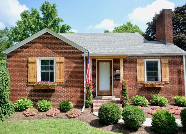 Property at 2698 Ruhl Ave, Columbus, OH 43209, 3 beds, 2.5 baths