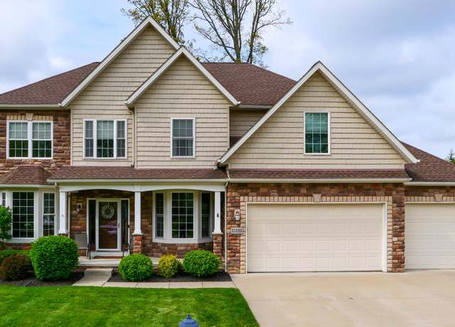 Property at 21252 Breckenridge Ln, Strongsville, OH 44149, 4 beds, 3.5 baths
