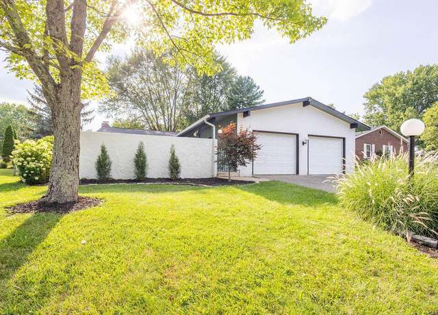 Property at 5761 Autumn Hill Ct, Columbus, OH 43235, 3 beds, 2 baths