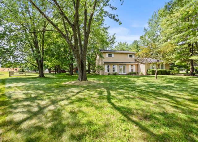 Property at 481 N Center St, Pickerington, OH 43147, 3 beds, 2.5 baths