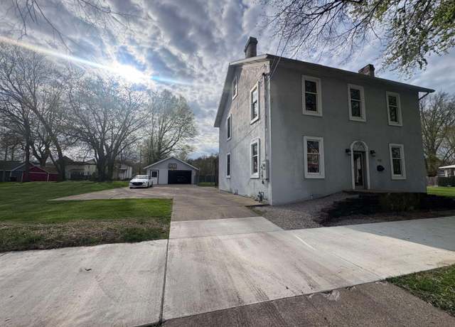 Property at 117 Franklin St, Marietta, OH 45750, 3 beds, 1.5 baths