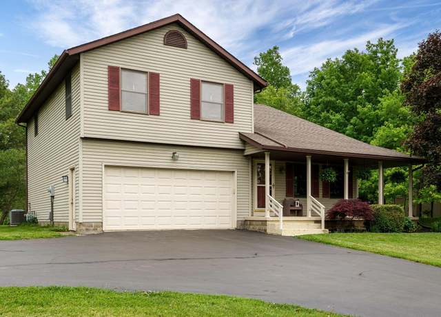 Property at 2600 Wildflower Dr, Springfield, OH 45504, 4 beds, 2.5 baths