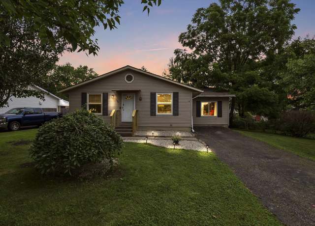 Property at 1761 Arrowhead Dr, Columbus, OH 43223, 4 beds, 2 baths