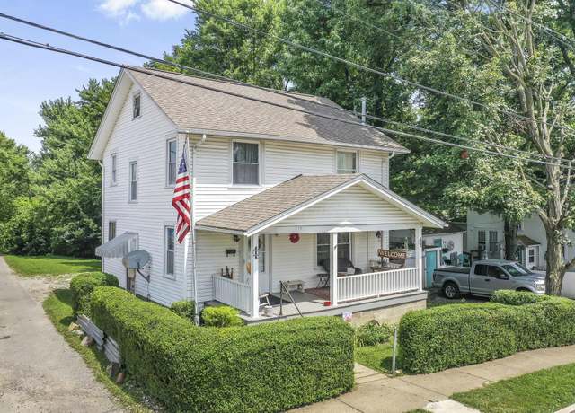 Property at 711 W Wheeling St, Lancaster, OH 43130, 3 beds, 1.5 baths