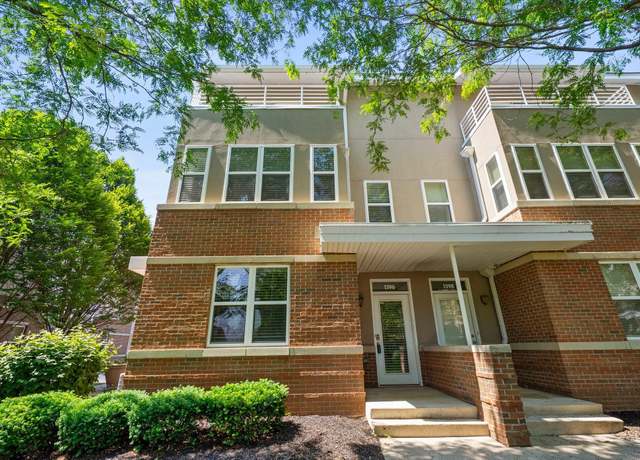 Property at 1396 Lower Green Cir, Columbus, OH 43212, 2 beds, 2.5 baths