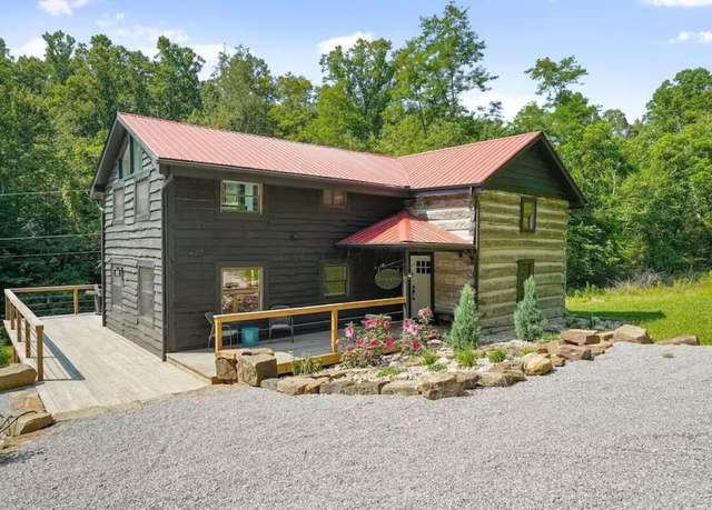 Property at 43 Blue Valley Rd SW, Lancaster, OH 43130, 3 beds, 2.5 baths