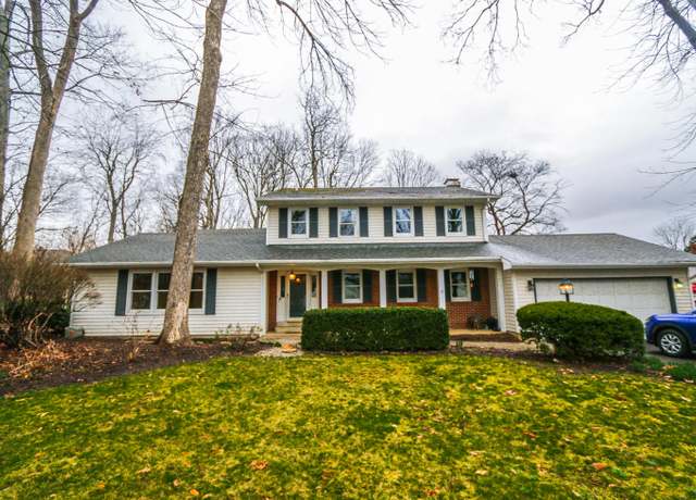 Property at 582 Hickory Pl, Circleville, OH 43113, 4 beds, 2.5 baths