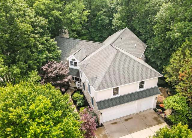 Photo of 1451 Brittingham Ln, Powell, OH 43065
