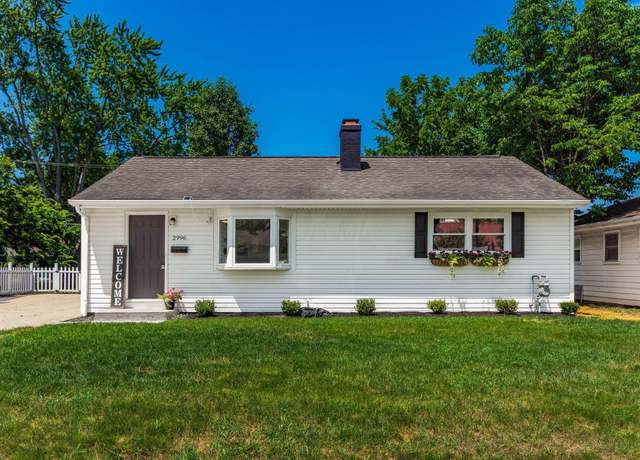 Property at 2996 Voeller Cir, Grove City, OH 43123, 4 beds, 2 baths