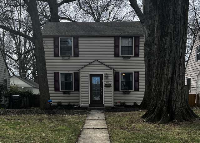 Property at 2887 Bryden Rd, Columbus, OH 43209, 3 beds, 1.5 baths